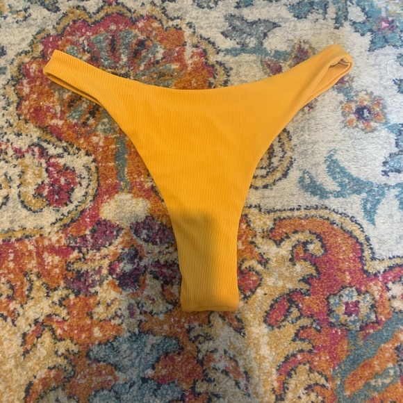 Bikini bottom - Picture 1 of 4